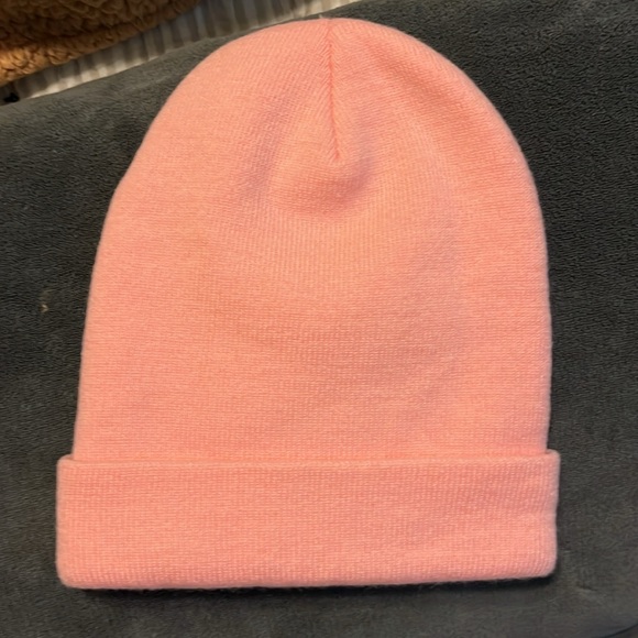 Carhartt pink beanie - Picture 3 of 3